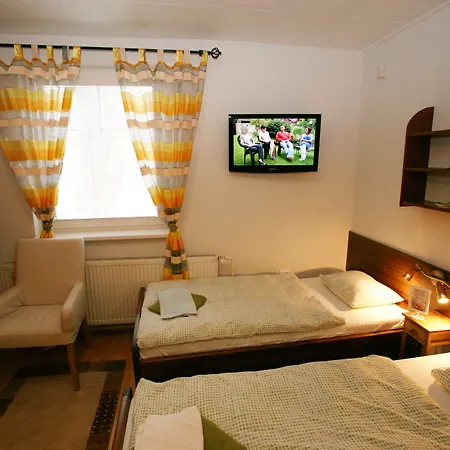 & Pool Prestige Ivica Aparthotel 3*
