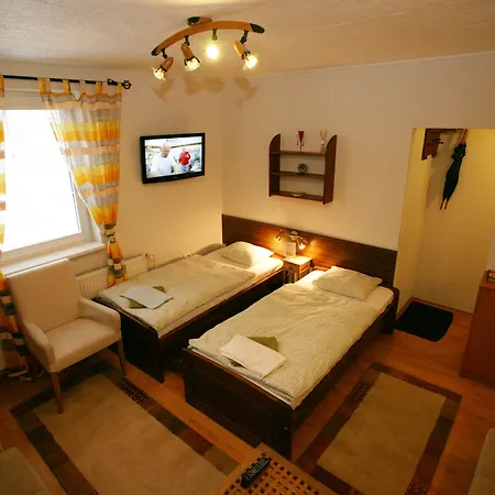 & Pool Prestige Ivica Aparthotel Marianka