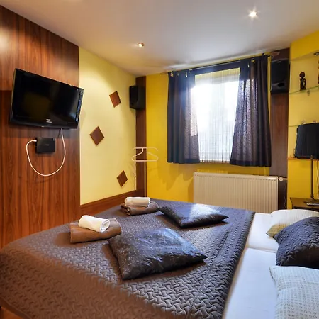 Apart-hotel & Pool Prestige Ivica Marianka