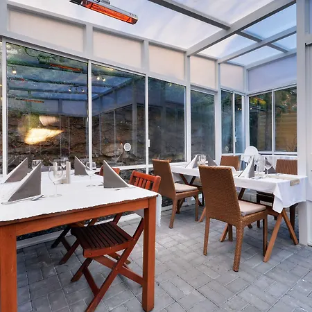 & Pool Prestige Ivica Aparthotel